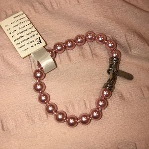 Pink faux pearl bracelet